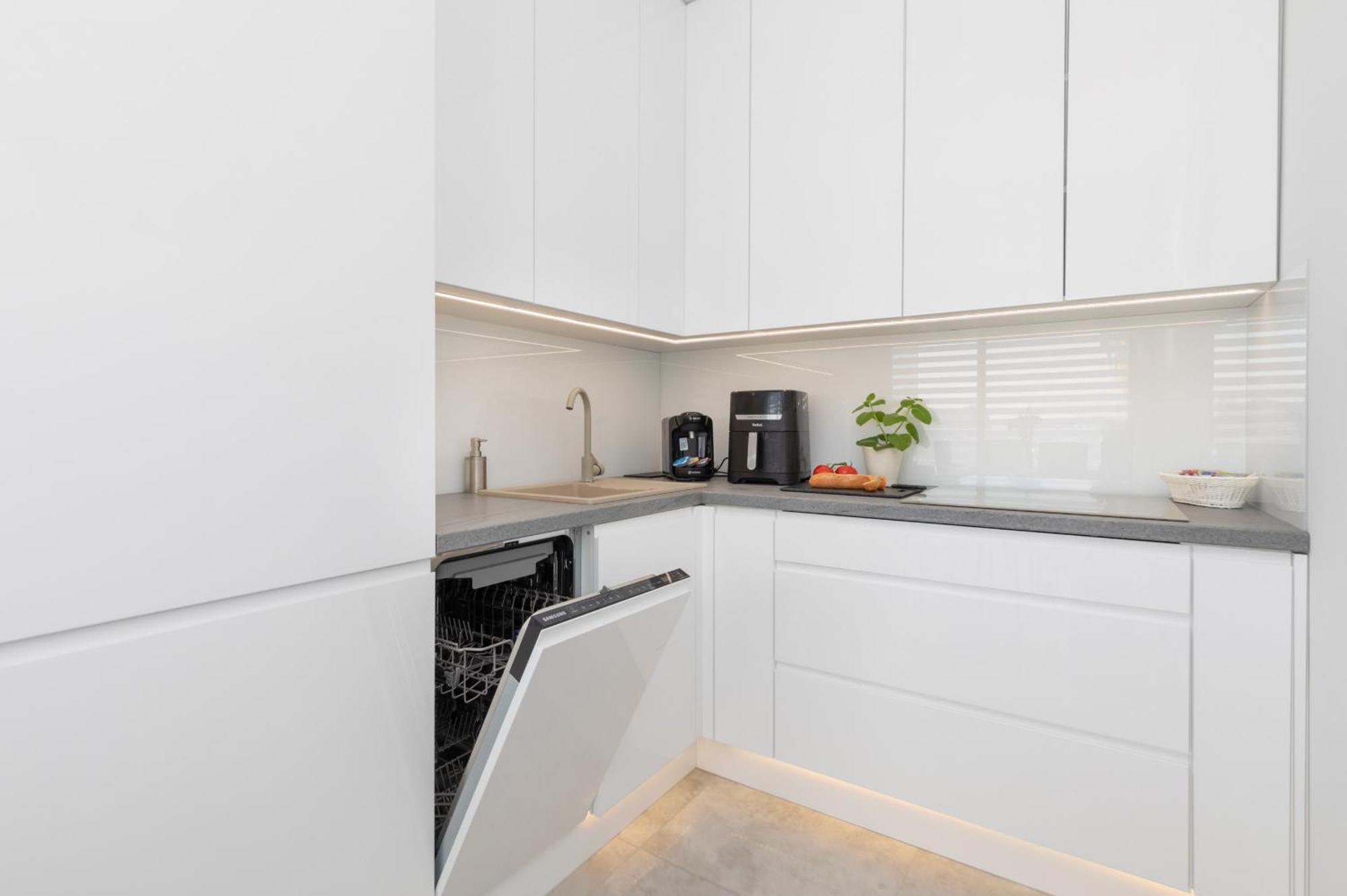 Apartamenty Nadbrzezna 250 M Do Plazy By Noclegi Renters Gąski エクステリア 写真
